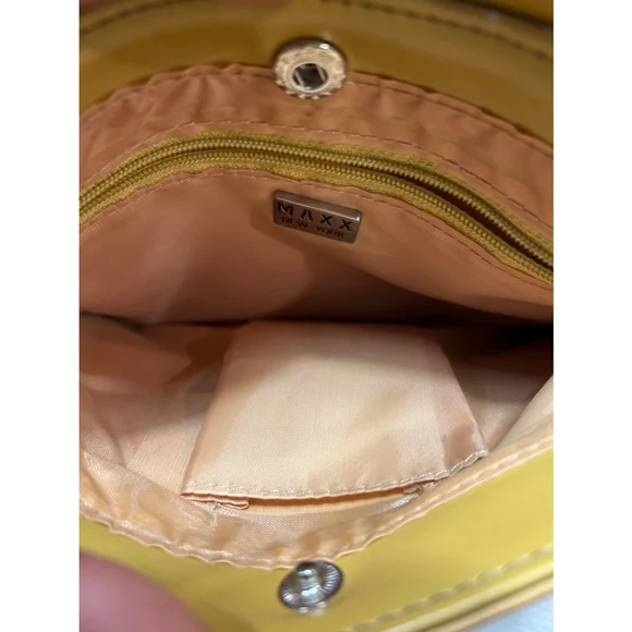 MAXX New York Gold Vegan Leather Fanny/Waist or Shoulder Bag - Picture 2 of 7